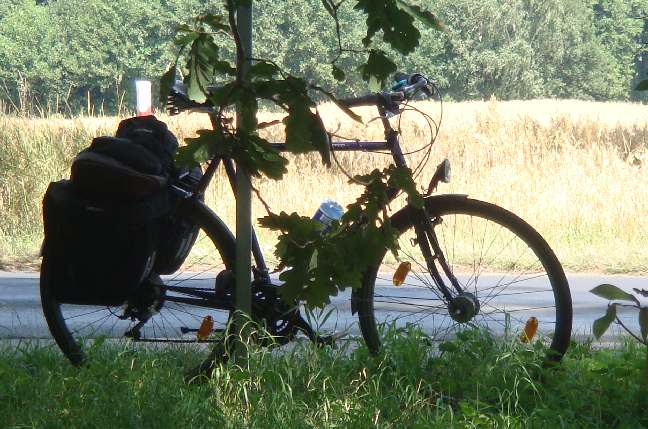 Fahrrad mit Reisegepäck - Foto Stefan Schneider