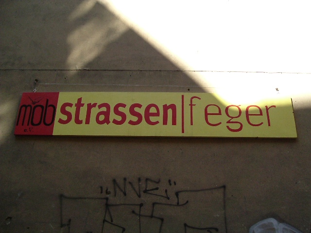 Das alte Strassenfeger-Schild aus der Kopernikusstraße - Foto: mob-Archiv