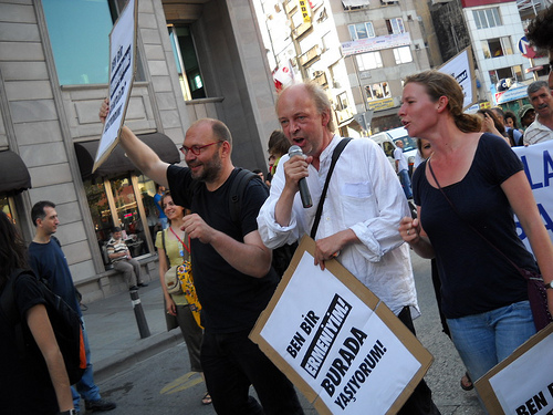 Stefan und andere am 07.07.2010 auf der ESF-Demo in  Instanbul